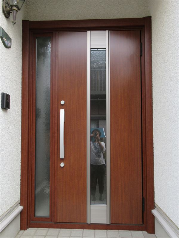 カバー工法 LIXILリシェントで玄関ドアのお取替え カバー工法 LIXILリシェントで玄関ドアのお取替え